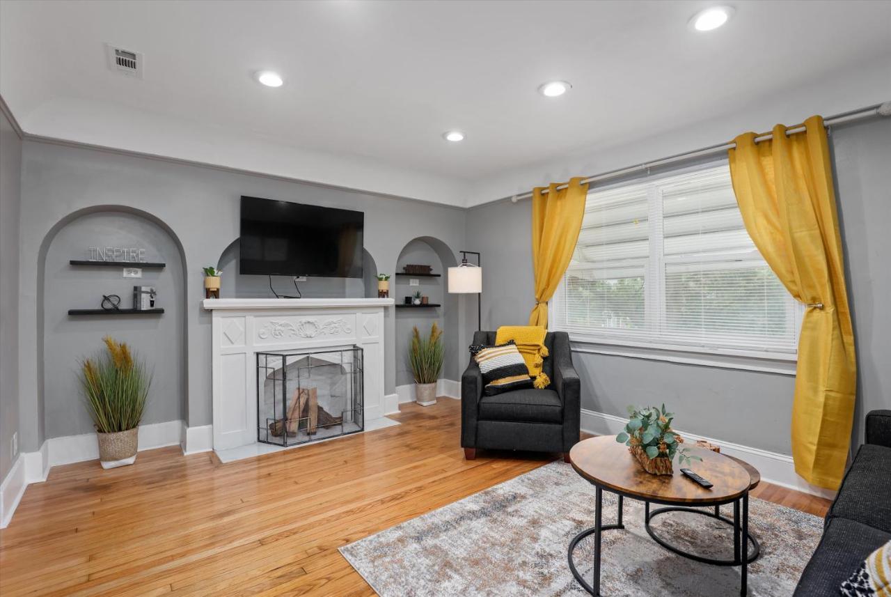 Modern & Cozy East Side Gem ~ Queen Beds ~ Parking 底特律 外观 照片