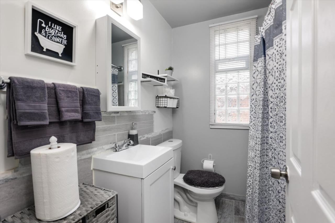 Modern & Cozy East Side Gem ~ Queen Beds ~ Parking 底特律 外观 照片